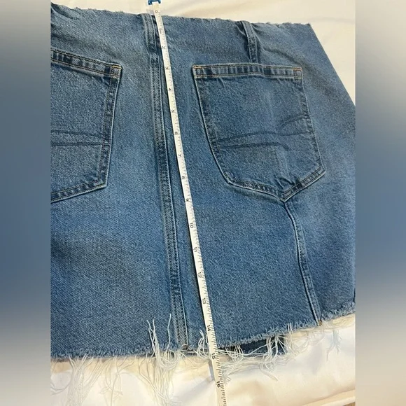 American Eagle Button Front Denim Mini Skirt Size 16 Stretch Raw Hem - Picture 6 of 8